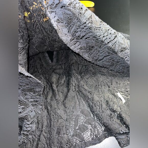 Free People Lace Peplum Top Varsity Type Neck Size Medium EUC goth dark fairy - Picture 2 of 6